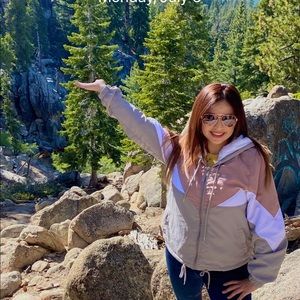 Meet your Posher, Mayra